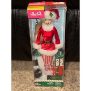 Barbie Santa's Helper Doll Blonde Bilingual Edition 2004 Mattel #B6271